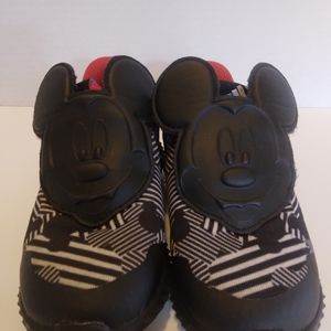 Adidas toddler shoes size 8